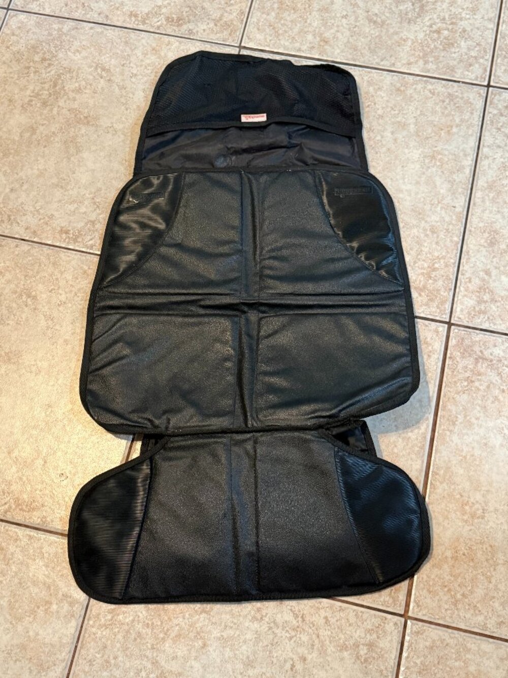 MUNCHKIN AUTO SEAT PROTECTOR, TRUCK OR CAR SEAT COVER WITH STORAGE (114)